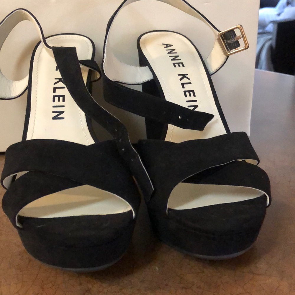 Black suede Ann Klein heeled sandals